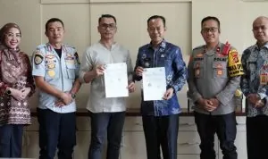 Penjabat Walikota Prabumulih Tandatangani Kesepakatan Pembangunan Kembali Gapura Selamat Datangdi kantor Pemerintah Kota Prabumulih, pada hari Jumat tanggal 20 Desember 2024.