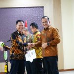 Kepala Dinas Kota Prabumulih, Drs. Mulyadi Musa, M.Si, sukses menyelesaikan Pelatihan Kepemimpinan Nasional yang diselenggarakan dari tanggal 27 Agustus sampai dengan 21 Desember 2024 di Palembang.