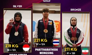Indah Apriza Atlet Cabor Angkat Besi Asal Sumsel Raih Medali Perak Di Kejuaraan Tingkat Asia, yang digelar di Doha, Qatar.