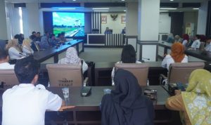Kepala Dinas Komunikasi dan Informatika (Kominfo) Kota Prabumulih, Mulyadi Musa, didampingi Kepala Bidang Teknologi Informasi dan Komunikasi (TIK), Wingki, memimpin Rapat Koordinasi bersama seluruh Operator Sistem Pemerintahan Berbasis Elektronik (SPBE) di lingkungan Pemerintah Kota (Pemkot) Prabumulih. (foto : kotaprabumulih.go.id)