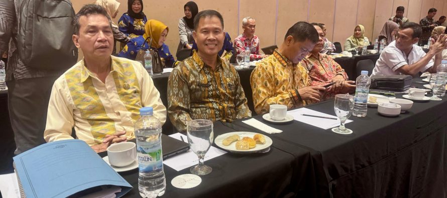 Penjabat Wali Kota Prabumulih menghadiri Rakor dan High Level Meeting TPID Se-Sumatera Selatan Sekaligus Sosialissi Kegiatan Pemeriksaan Kesehatan Gratis di Ballrom Hotel Aryaduta Palembang, pada hari kamis, tanggal 23 Januari 2025.