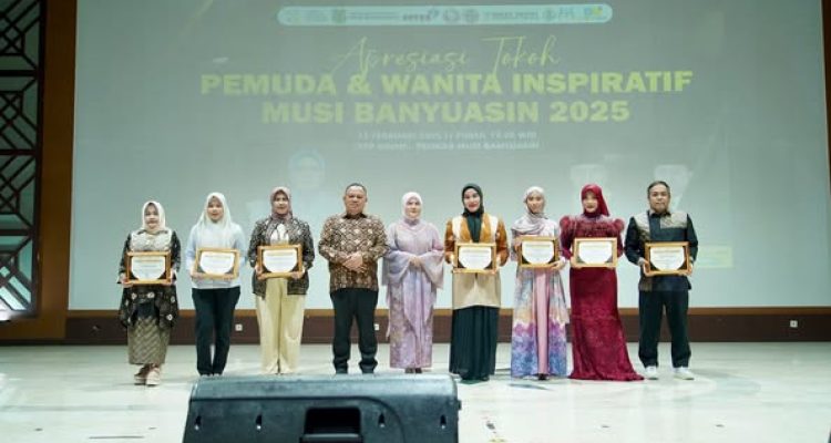 Penjabat Bupati Muba H Sandi Fahlepi, menyaksikan langsung malam Grand Final Pemilihan Duta GenRe (Generasi Berencana) Kabupaten Musi Banyuasin (Muba) Tahun 2025, pada hari Selasa tanggal 11 Februari 2025 di Opproom Pemkab Muba.