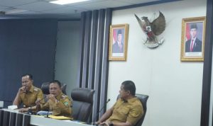 Wali Kota Prabumulih, H. Arlan, bersama Wakil Wali Kota, Franky Narsil, S.Kom, M.M, memimpin rapat koordinasi perdana (rapat bulanan) di Kantor Pemerintah Kota Prabumulih.