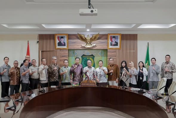Pemerintah Kabupaten Musi Banyuasin menggelar Exit Meeting bersama Badan Pemeriksa Keuangan (BPK) Republik Indonesia Perwakilan Provinsi Sumatera Selatan. Acara ini berlangsung di Ruang Rapat Serasan Sekate, Sekretariat Daerah Kabupaten Muba, pada Kamis tanggal 20 maret 2025.