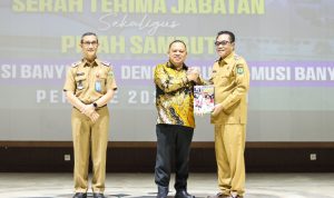 Kegiatan Serah Terima Jabatan sekaligus Pisah Sambut Antara Pj. Bupati Musi Banyuasin 2024-2025 Sandi Fahlepi, S.P, M.Si., dengan Bupati dan Wakil Bupati Musi Banyuasin Periode 2025–2030, HM Toha S.H -Rohman dilakukan di Opproom Pemkab Muba, pada Senin tanggal 3 Maret 2025.