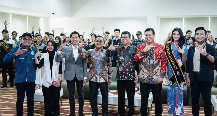 Gekrafs Sumsel menggelar acara 'Edukrafs' (Edukasi Kreatif Bersama Gekrafs Sumsel) dengan tema "Komunikasi Skill Era Industri Digital dan Ekonomi Kreatif" di Aula Politeknik Pariwisata Palembang, pada hari Jumat, tanggal 25 April 2025. 
