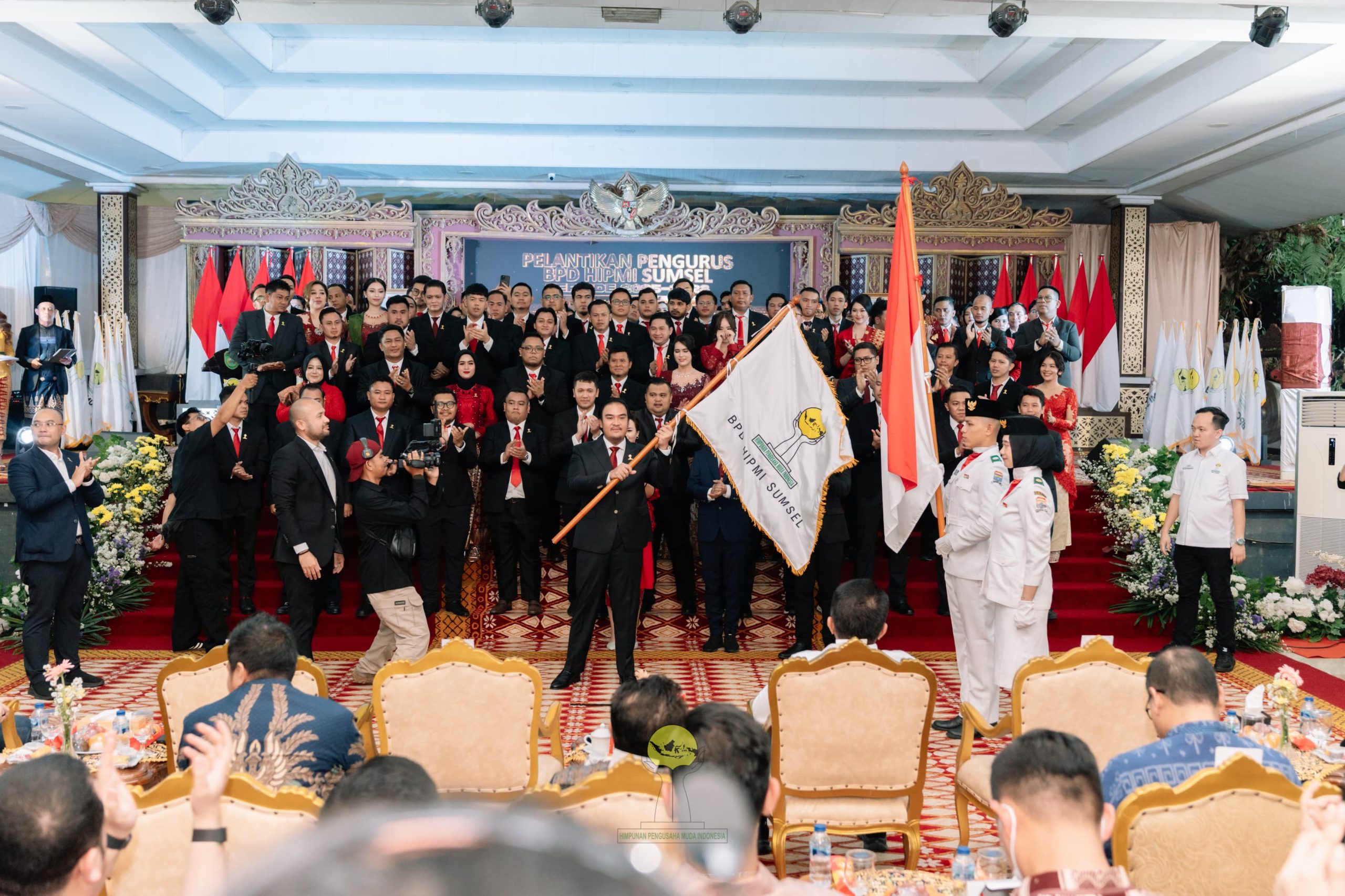 Ketua dan Pengurus Badan Pengurus Daerah (BPD) Himpunan Pengusaha Muda Indonesia (HIPMI) Sumsel masa bakti 2025–2028 resmi dilantik secara langsung oleh Ketua Umum Badan Pengurus Pusat (BPP) HIPMI, Akbar Himawan Buchari, di Griya Agung Palembang, pada hari Selasa tanggal 15 April 2025.