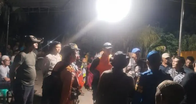 Bupati Muba H. M. Toha turut memberikan apresiasi kepada tim gabungan yang terlibat dalam operasi pencarian lansia tenggelam atas musibah banjir.