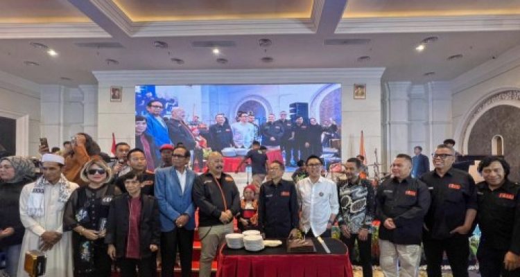 Perayaan Hari Ulang Tahun ke-20 Persatuan Seniman Komedi Indonesia (PaSKI) berlangsung semarak di Tavia Heritage Hotel, Jakarta, pada Minggu, tanggal 3 Mei 2025.
