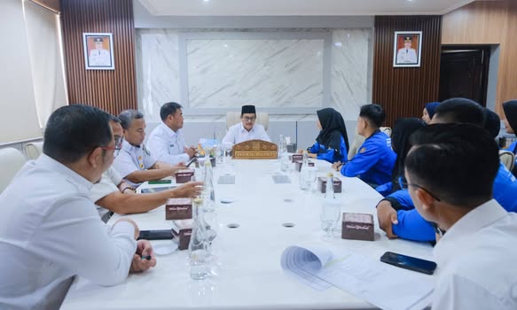 Wakil Bupati Muba Rohman Terima Audiensi Forum Osis Muba, pada hari Rabu, tanggal 7 Mei 2025.