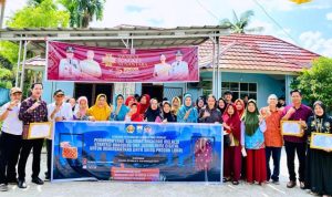 Peserta Seminar Bertajuk Pemberdayaan Sulaman Angkinan melalui Strategi Branding dan Jurnalisme Digital untuk Meningkatkan Daya Saing Produk Lokal, pada hari Sabtu, tanggal 26 Juli 2025, di Kantor Kelurahan Sungai Lais, Palembang, yang digelar oleh Mahasiswa Kuliah Kerja Nyata Tematik (KKNT) Kelompok 9 STISIPOL Candradimuka Palembang. (SIARANNUSANTARA.COM)