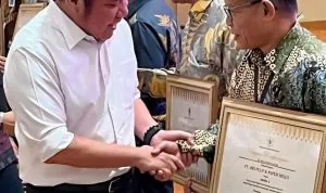 Momen membanggakan! PT OKI Pulp & Paper Mills resmi raih Juara 1 Paritrana Award Sumsel 2024. Penghargaan diserahkan langsung oleh Gubernur Sumsel, Herman Deru