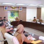 Sekretaris Daerah Kabupaten Muba, Dr H Apriyadi MSi, memimpin rapat persiapan Festival Randik XXI Tahun 2025 di Ruang Rapat Serasan Sekate, pada hari Senin tanggal 22 September 2025. Rapat dihadiri jajaran perangkat daerah, Forkopimda, serta panitia lokal guna mematangkan agenda budaya yang akan digelar di Kecamatan Sungai Lilin.