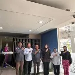 Ketua DPD PJS Sumatera Selatan Edi Triono bersama jajaran pengurus bersilaturahmi dengan General Manager Garuda Indonesia Branch Office Palembang, Yona Wahyuni Kemala, pada hari Kamis, tanggal 23 Oktober 2025.