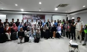 Koordinator Aksi Bela Palestina Jilid V, Masagus Syaiful Padli, bersama sejumlah perwakilan organisasi, komunitas, dan relawan menggelar konferensi pers jelang pelaksanaan aksi damai yang akan berlangsung pada 9 November 2025 di kawasan Monpera Palembang.