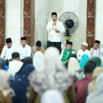 Bupati Banyuasin Askolani didampingi jajaran Forkopimda saat memberikan sambutan Safari Ramadhan di Masjid Agung Al-Amir. Pemerintah Kabupaten Banyuasin resmi membuka rangkaian kegiatan Safari Ramadhan Pemkab Banyuasin 1447 H/2026 M
