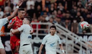 Proses terjadinya gol Ajaraie Aladin di pertandingan persija jakarta vs psm makassar Proses terjadinya gol Ajaraie Aladin,2:1 menjadi hasil persija jakarta vs psm makassar