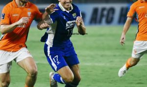 Pemain Persib Bandung Sergio Castel menggiring bola.(foto:Persib)