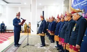 Bupati Muba H.M. Toha Tohet resmi mengukuhkan Pemangku Adat Marga Muba periode 2026-2031