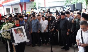 Upacara pelepasan jenazah H. Alex Noerdin yang dipimpin oleh Gubernur Herman Deru di Palembang.