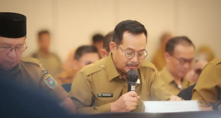 Wakil Bupati Muba Kyai Abdur Rohman Husen saat memaparkan langkah konkret pengendalian inflasi dalam Rakor TPID Sumsel.