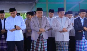 Gubernur Sumsel Herman Deru dan jajaran Forkopimda saat melaksanakan Shalat Idul Fitri 2026 di Palembang.