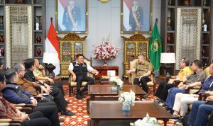 Gubernur Sumsel Herman Deru menerima kunjungan Dirut Pelindo Achmad Muchtasyar di Griya Agung membahas Pelabuhan Tanjung Carat.