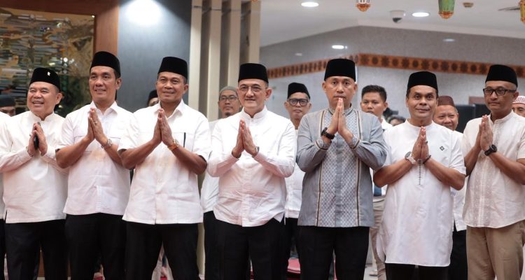 Suasana hangat Safari Ramadhan Forkopimda Sumsel bersama Bank Indonesia Gedung Bank Indonesia Perwakilan Sumatera Selatan, Palembang. Suasana hangat Safari Ramadhan Forkopimda Sumsel bersama Bank Indonesia Gedung Bank Indonesia Perwakilan Sumatera Selatan, Palembang.