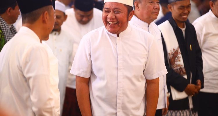 Gubernur Sumsel Herman Deru didampingi Wakil Gubernur Cik Ujang dan Forkopimda saat menutup Pengajian Ramadhan 1447 H di Griya Agung Palembang. Gubernur Sumsel Herman Deru didampingi Wakil Gubernur Cik Ujang dan Forkopimda saat menutup Pengajian Ramadhan 1447 H di Griya Agung Palembang.