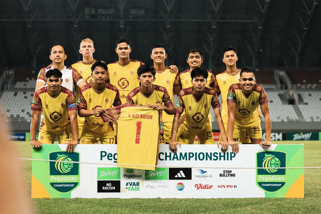 Skuad Sriwijaya FC saat laga terakhir melawan Sumsel United di Stadion Jakabaring. Skuad Sriwijaya FC saat laga terakhir melawan Sumsel United di Stadion Jakabaring.