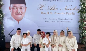 Ribuan warga menghadiri takziah 40 hari wafatnya Alex Noerdin di Masjid Taqwa Palembang