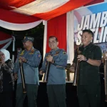 Sekretaris Daerah (Sekda) Provinsi Sumatera Selatan, Dr. H. Edward Candra, secara resmi menghadiri pembukaan Jambore Satuan Perlindungan Masyarakat (Satlinmas) Tahun 2026 di Plaza Lapangan Tembak, Jakabaring Sport City. Sekretaris Daerah (Sekda) Provinsi Sumatera Selatan, Dr. H. Edward Candra, secara resmi menghadiri pembukaan Jambore Satuan Perlindungan Masyarakat (Satlinmas) Tahun 2026 di Plaza Lapangan Tembak, Jakabaring Sport City.