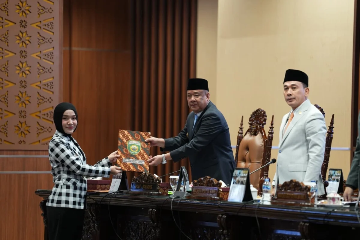 Rapat Paripurna XXXIII DPRD Sumsel pembahasan LKPJ Gubernur 2025