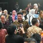 Gubernur Sumsel Herman Deru acara Fashion Show Wastra Sumsel.