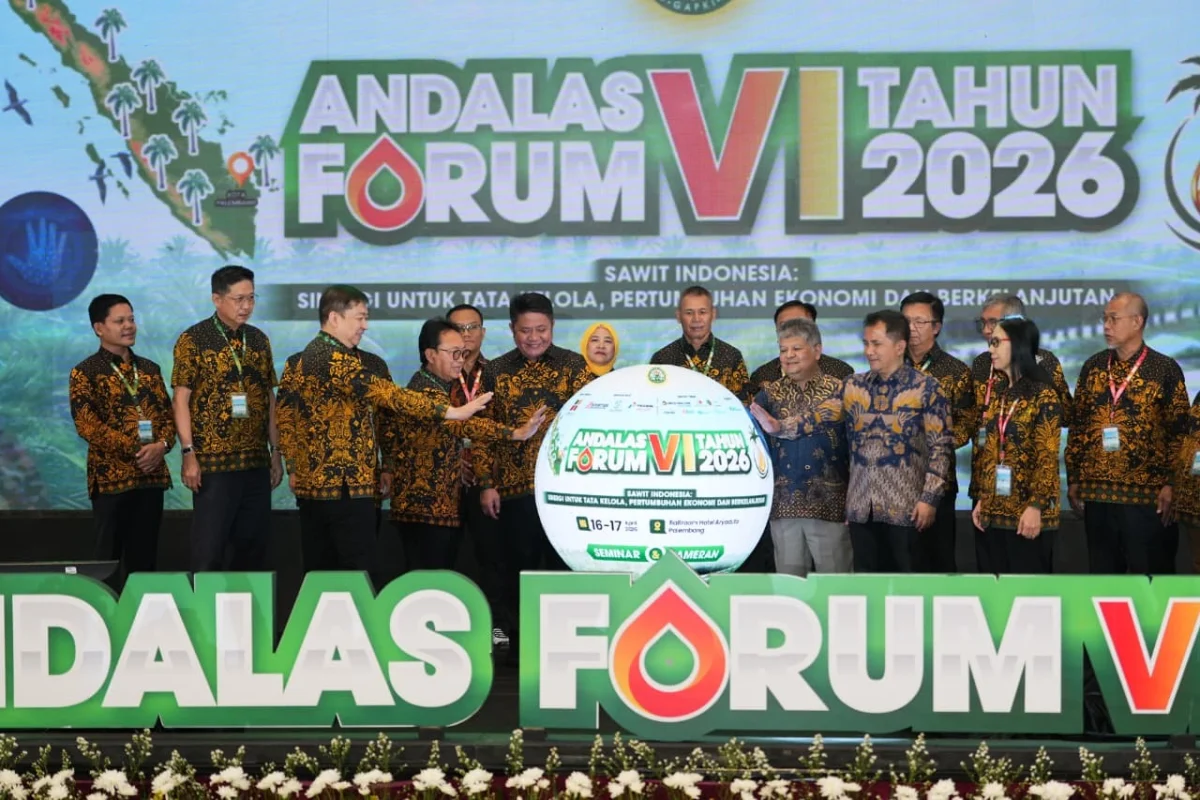 Gubernur Herman Deru membuka Andalas Forum VI 2026 di Hotel Aryaduta Palembang.