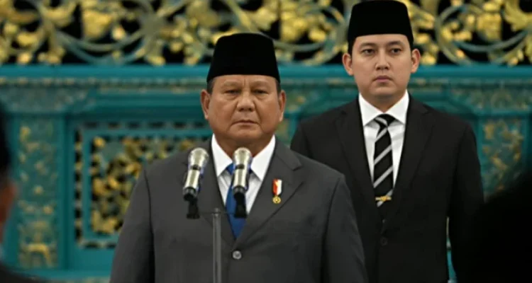Presiden Prabowo Subianto secara resmi melantik pejabat negara/pemerintah di Istana Negara, Jakarta, pada Senin, 27 April 2026. Foto: BPMI Setpres.