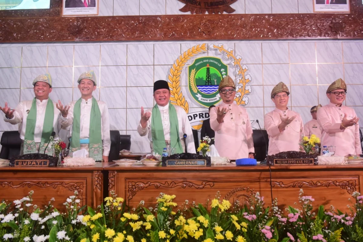 Gubernur Sumatera Selatan, Dr. H. Herman Deru, menghadiri Rapat Paripurna Istimewa DPRD Kabupaten Penukal Abab Lematang Ilir (PALI) dalam rangka memperingati Hari Jadi ke-13.