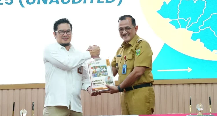 penyerahan-lkpd-unaudited-sumsel-2025 ekda Sumsel Edward Candra serahkan dokumen LKPD Unaudited 2025 ke BPK RI