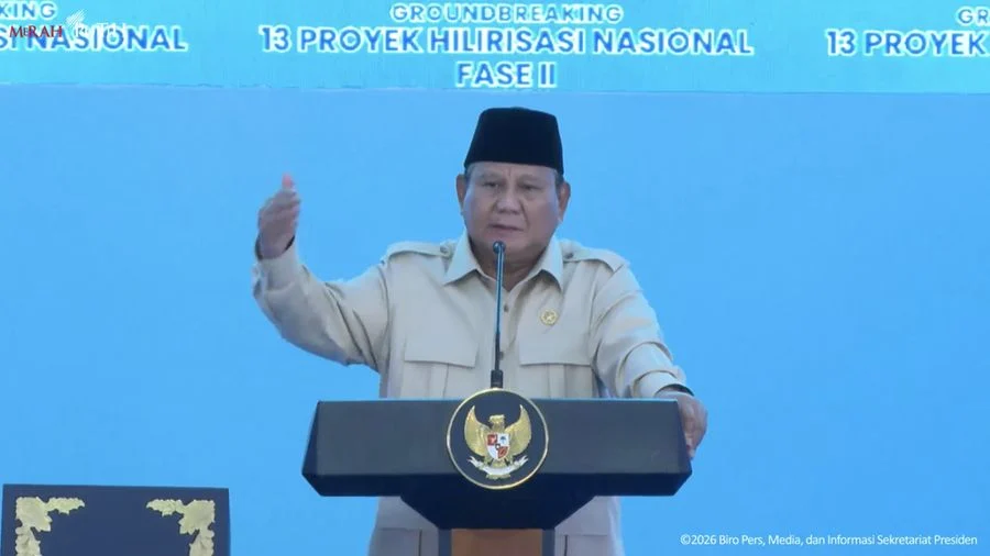 Presiden Prabowo Subianto menyampaikan sambutan dalam Groundbreaking 13 Proyek Hilirisasi Nasional Tahap II, Cilacap, Rabu (29/4/2026).