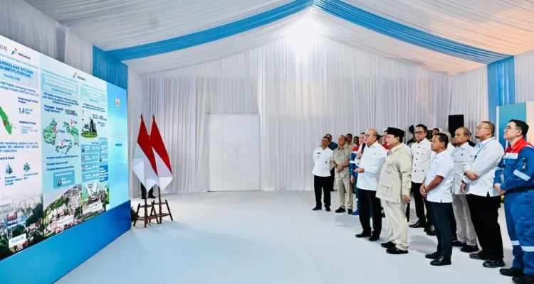 Presiden Prabowo Subianto melakukan groundbreaking proyek hilirisasi nasional tahap II di Refinery Unit IV Cilacap, Jawa Tengah, pada Rabu, 29 April 2026. Foto: BPMI Setpres. Presiden Prabowo Subianto melakukan groundbreaking proyek hilirisasi nasional tahap II di Refinery Unit IV Cilacap, Jawa Tengah, pada Rabu, 29 April 2026. Foto: BPMI Setpres.