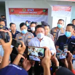 Gubernur Sumatera Selatan Herman Deru mendatangi Rumah Sakit Bhayangkara Moh Hasan.