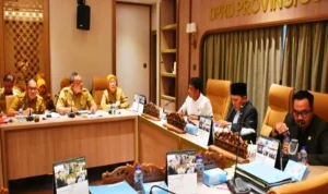 Komisi V DPRD Sumatera Selatan bergerak cepat menindaklanjuti dugaan pemutusan hubungan kerja (PHK) sepihak tanpa prosedur serta penahanan ijazah pekerja oleh PT Menara Nusantara Perkasa (MNP) di Kabupaten Banyuasin.