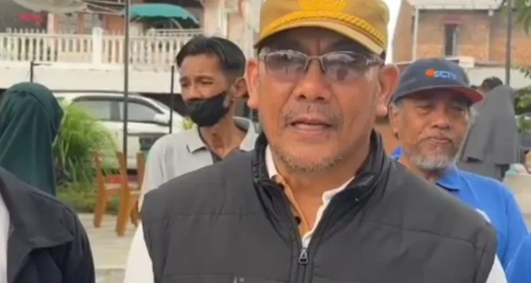 Lurah Sialang Palembang, Dan Iqbal.