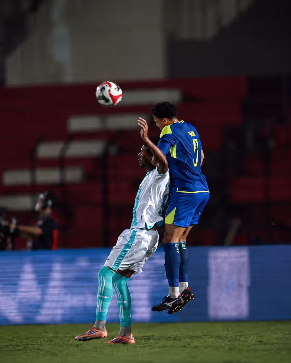 Arema FC sukses menumbangkan PSBS Biak dengan skor 5-2 di Stadion Sultan Agung, Bantul