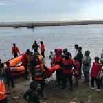 Evakuasi jasad bocah hanyut Jesra Putra di Pesisir Selatan