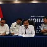 sindikat-judol-love-scamming-wna-batam Barang bukti komputer dan perangkat siber hasil penggerebekan WNA di Batam.