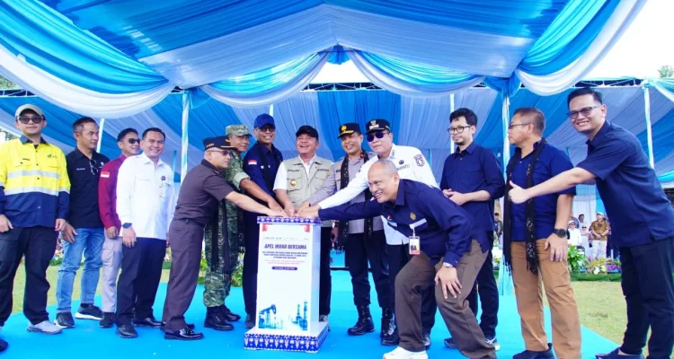 Gubernur Sumsel Herman Deru dan Bupati Muba Toha Tohet saat Apel Ikrar Bersama Implementasi Permen ESDM di Keluang.