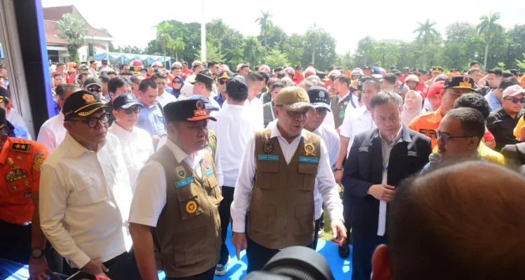 Gubernur Herman Deru bersama Menteri Koordinator Bidang Politik dan Keamanan RI, Djamari Chaniago.