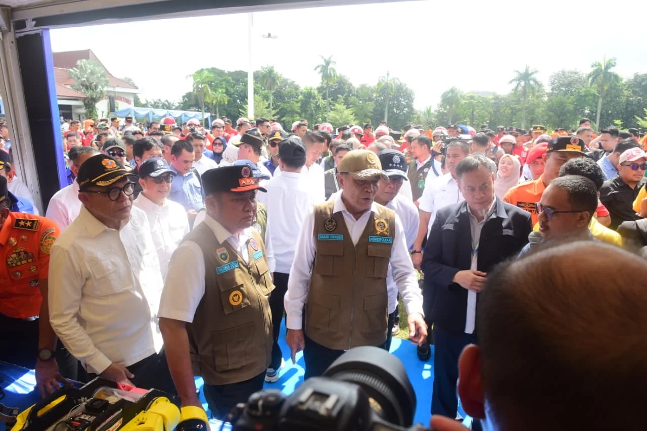 Gubernur Herman Deru bersama Menteri Koordinator Bidang Politik dan Keamanan RI, Djamari Chaniago.