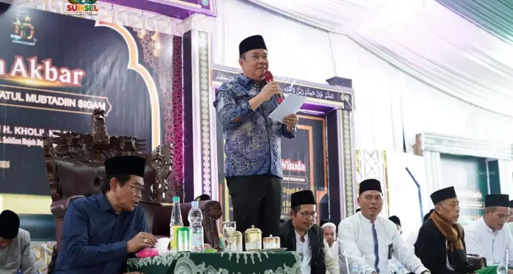 wagub-sumsel-cik-ujang-ponpes-hidayatullah-mubtadiin Wakil Gubernur Sumatera Selatan H. Cik Ujang saat menghadiri Harlah ke-10 Pondok Pesantren Hidayatullah Mubtadiin di Gelumbang.